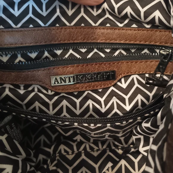 Large Antik Kraft Satchel Bag - Picture 7 of 16